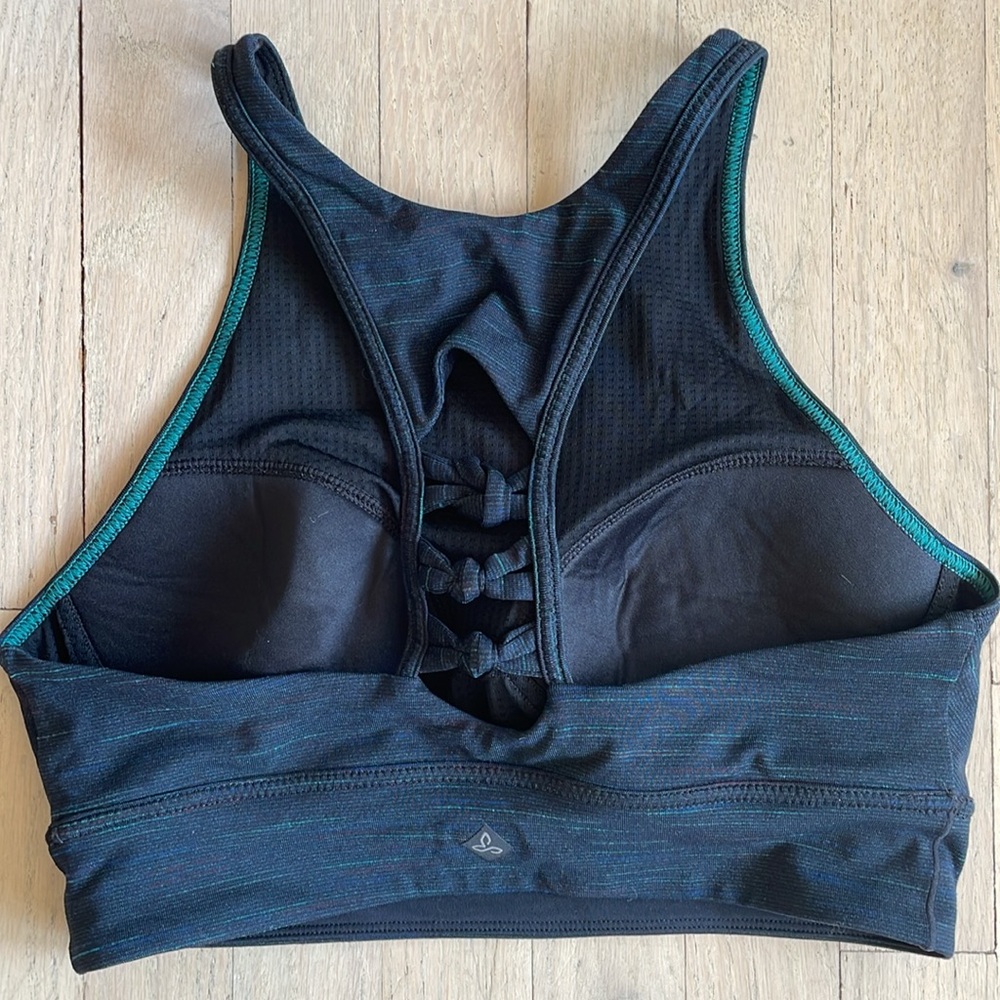 Prana Sports Bra with Sewn-In Padded Cups and Back Bow Detail Medium Yoga - Picture 3 of 6